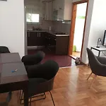 Nika דירה *