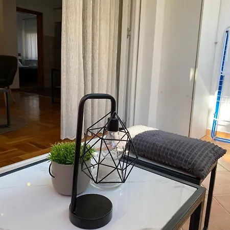 Nika Apartament *